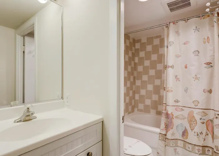 Golden Sands Iii Apartment *