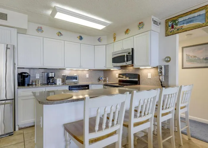 Golden Sands Iii Apartment