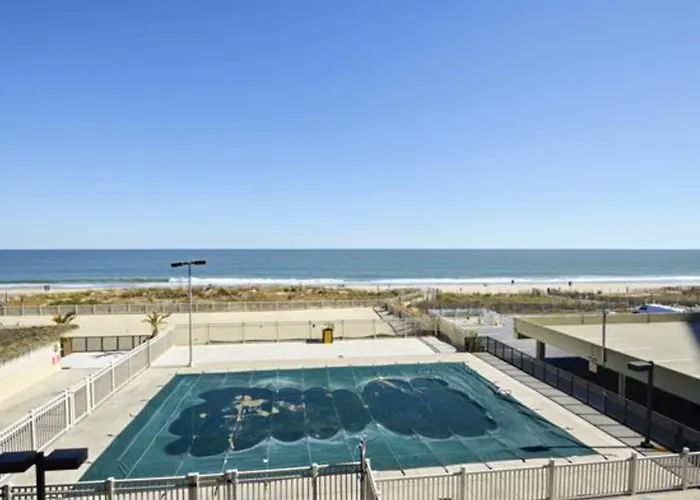 Golden Sands Iii Apartment