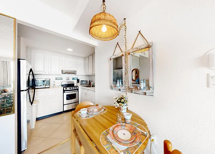 Golden Sands Iii Apartment *